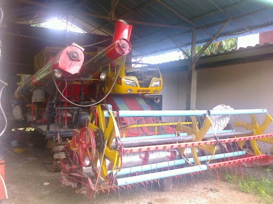 ***ขายแล้วครับขอบคุณ Truck2hand ขายแพ็คคู่ รถเกี่ยวอุ้ม+เทเลอร์หัวยาว// รถเกี่ยวแบบอุ้ม ศักดิ์พัฒนาฯ KM ปี51 อุ้มเลส2.5ตันปรับระดับ ตัวเดิน12HT เครื่อง HINO JO8C-ll เทอโบ 250แรง ปั้มได้เบอ23 โซ่D2 เครื่องแน่นๆ แรงดี ปั้มดีแรงดี ช่วงล่าง แน่น สภาพ70