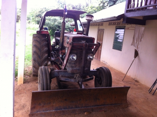 ขายรถไถแมคซี 185 อุปกรณ์ครบผาน7โครงc   ใบมีดเพลาหลังเหลียมรถของครอบครัวผมเองขายราคาต่อรองได้ เอกสารครบ