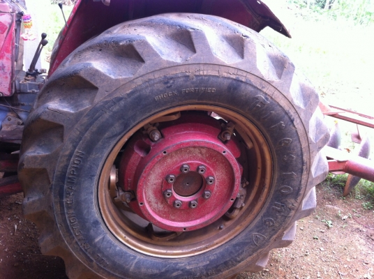 ขายรถไถแมคซี 185 อุปกรณ์ครบผาน7โครงc   ใบมีดเพลาหลังเหลียมรถของครอบครัวผมเองขายราคาต่อรองได้ เอกสารครบ