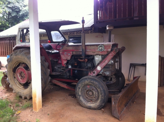 ขายรถไถแมคซี 185 อุปกรณ์ครบผาน7โครงc   ใบมีดเพลาหลังเหลียมรถของครอบครัวผมเองขายราคาต่อรองได้ เอกสารครบ