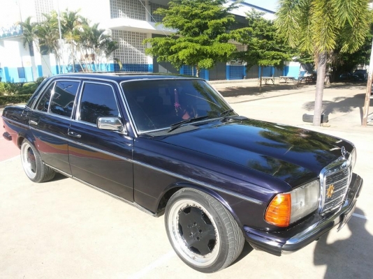 ขาย benz 230e w123 เครื่อง7m3000turbo ติดแกสแล้วครับลร้อนตังลดเหลือ80000บาท