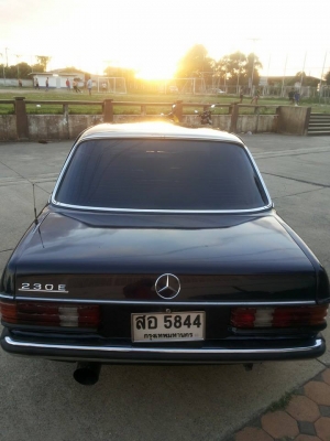 ขาย benz 230e w123 เครื่อง7m3000turbo ติดแกสแล้วครับลร้อนตังลดเหลือ80000บาท