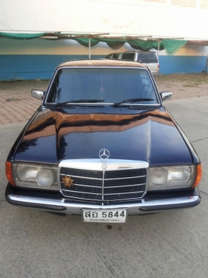 ขาย benz 230e w123 เครื่อง7m3000turbo ติดแกสแล้วครับลร้อนตังลดเหลือ80000บาท