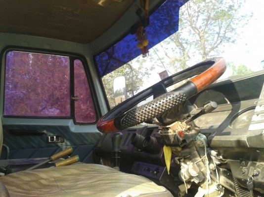 ขาย6ล้อบรรทุกมิตซูแคนเตอร์ เครื่องอีซูซุ 110 สภาพพร้อมใช้งาน ยาว4.30เมตร เอกสารพร้อมโอนแชชซีสวย