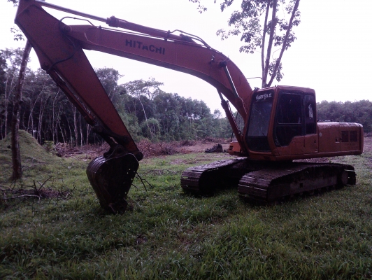 ต้องการขายรวม แบคโฮ และ รถบรรทุก ไม่แยกขาย