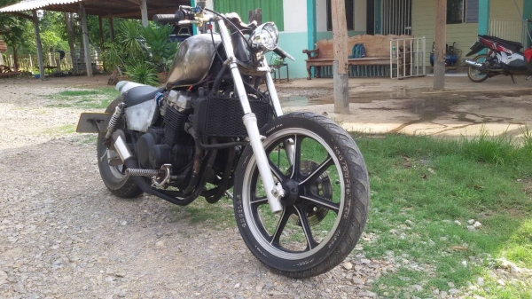 ขาย KAWASAKI 400 CC. เครื่องดี มีทะเบียน ครับ