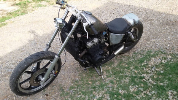 ขาย KAWASAKI 400 CC. เครื่องดี มีทะเบียน ครับ