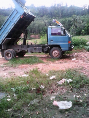 ขาย6ล้อดั้ม ISUZU 115 แรงม้าเกียสั้น สนใจโทร 081-9701072