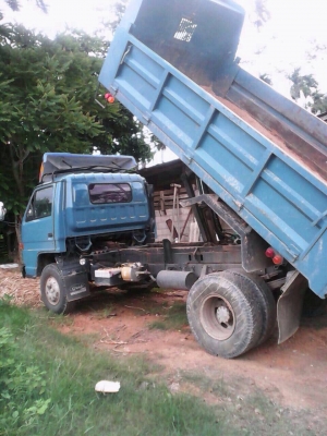 ขาย6ล้อดั้ม ISUZU 115 แรงม้าเกียสั้น สนใจโทร 081-9701072