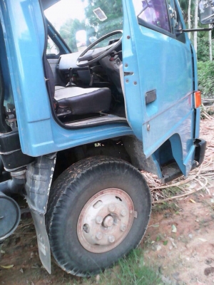 ขาย6ล้อดั้ม ISUZU 115 แรงม้าเกียสั้น สนใจโทร 081-9701072