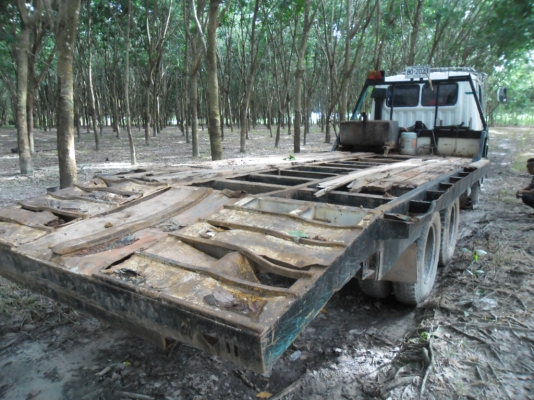 ขายรถบรรทุก 10 ล้อ 2 เพลา HINO KT 725 เครื่อง EK 100