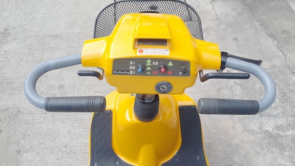 ราคาพิเศษ รถไฟฟ้า 3 ล้อ KUBOTA สำหรับคนแก่หรือคนพิการ เพิ่งมาจากญี่ปุ่น