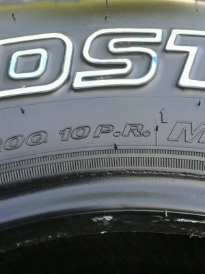 ขาย รองเท้าเกาหลีเบอร์32ครับ(265/75R16 MT)