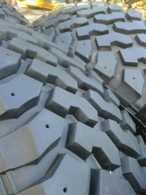 ขาย รองเท้าเกาหลีเบอร์32ครับ(265/75R16 MT)