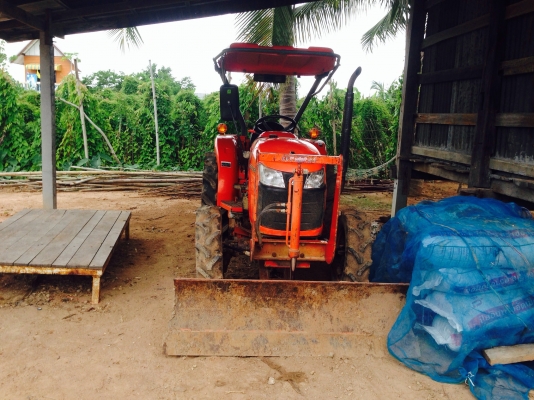 รถไถ KUBOTA L3608 อายุการใช้งาน 561 ชั่วโมง พร้อมอุปกรณ์ 3 รายการ ผานดันหน้า โรตารี ผาน 6 เครื่ิองดี