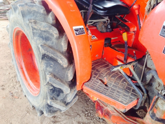 รถไถ KUBOTA L3608 อายุการใช้งาน 561 ชั่วโมง พร้อมอุปกรณ์ 3 รายการ ผานดันหน้า โรตารี ผาน 6 เครื่ิองดี