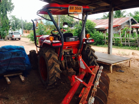 รถไถ KUBOTA L3608 อายุการใช้งาน 561 ชั่วโมง พร้อมอุปกรณ์ 3 รายการ ผานดันหน้า โรตารี ผาน 6 เครื่ิองดี