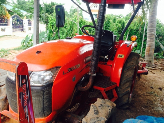 รถไถ KUBOTA L3608 อายุการใช้งาน 561 ชั่วโมง พร้อมอุปกรณ์ 3 รายการ ผานดันหน้า โรตารี ผาน 6 เครื่ิองดี