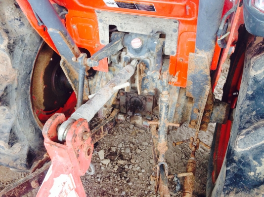 รถไถ KUBOTA L3608 อายุการใช้งาน 561 ชั่วโมง พร้อมอุปกรณ์ 3 รายการ ผานดันหน้า โรตารี ผาน 6 เครื่ิองดี