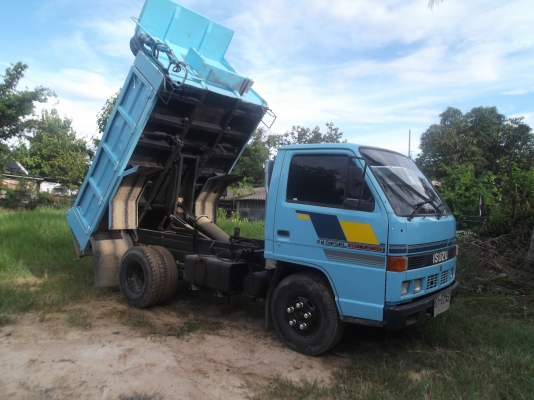 ISUZU NKR 88 แรงม้า ยกหัวได้ ปี 34 เกรีย์ยาว ISUZU NKR 88 แรงม้า ยกหัวได้ ปี 34 เกรีย์ยาว