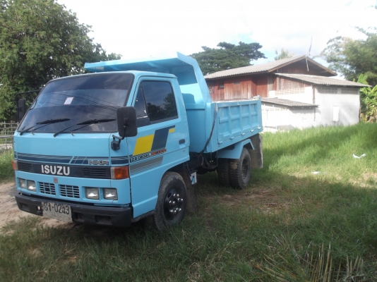 ISUZU NKR 88 แรงม้า ยกหัวได้ ปี 34 เกรีย์ยาว ISUZU NKR 88 แรงม้า ยกหัวได้ ปี 34 เกรีย์ยาว