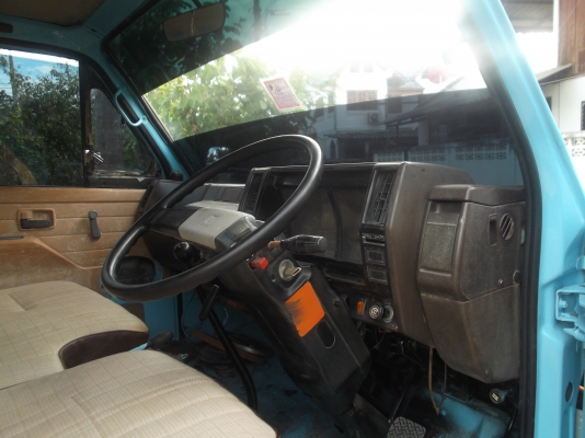 ISUZU NKR 88 แรงม้า ยกหัวได้ ปี 34 เกรีย์ยาว ISUZU NKR 88 แรงม้า ยกหัวได้ ปี 34 เกรีย์ยาว