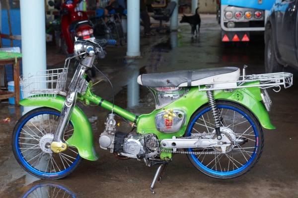 ขาย HONDA C 50 ถังแยก แฮนตรง เครื่อง HONDA ดรีม 100 มีทะเบียน เล่มเครื่อง พร้อม สำเนาโครง ใบซื้อขาย ครบ สภาพโดยรวม ตามรูปรถพร้อมใช้ ครับ เครื่องดีเดินเบานิ่ง เงียบ