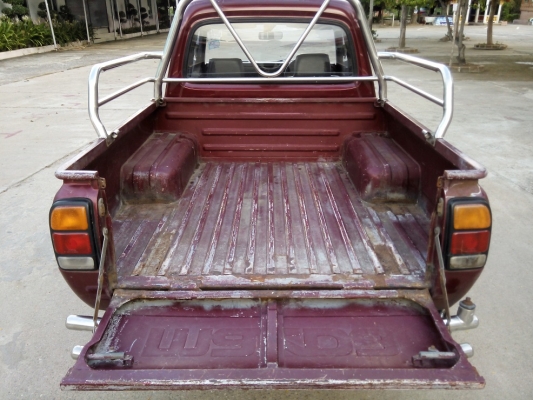 ขายด่วน ขายถูก กะบะมาสด้า ฟามีเลีย MAXI CAB ปี 1995 รถ บาง เดิมๆๆ ครับ