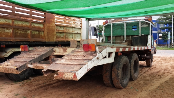 ขายด่วนสิบล้อหน้ายาวเพลาเดียวRocky เทรนเลอร์หางปลาขึ้นแบ็คโฮ ทะเบียนเเจ้งจอดสภาพดีมาก จัดแนนท์ได้โทร0843923995