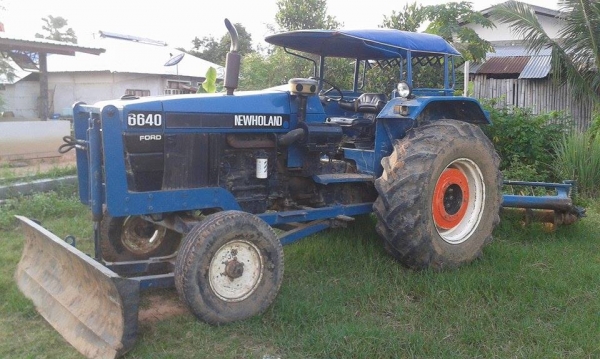 รถไถ FORD 6640 newholland เพลาเดียว อุปกรณ์3ชุด ใบดัน+ผาน6+ผาน3 เอกสารอินวอยซ์ รถไถ FORD 6640 newholland เพลาเดียว อุปกรณ์3ชุด ใบดัน+ผาน6+ผาน3 เอกสารอินวอยซ์