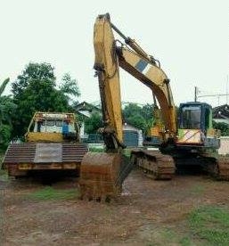 **พร้อมหาเงิน!!! 850,000 บ.ต่อรอง**ขายแพ็คคู่ แบคโฮ+เทเลอร์ แบคโฮ KOBELCO MARK2 200 SK07 เครื่องเดิมปั้มเดิม เครื่องดี ปั้มดี แรงดี ทำงานไม่โหลด บูมอาร์มสวยไม่ปะไม่ดาม เอวดี แน่นดี ช่วงล่าง70-80\% โซ่ดี แทร็กครบ เฟรมไม่ผุ โรลเลอร์ดี สป็อคเก็ต ล้อนำ โอเค บอ