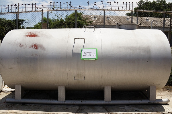 ถังน้ำมัน 8พันลิตร สภาพดีมาก อ.ศรีขรภูมิ สุรินทร์ ขาย 25,000