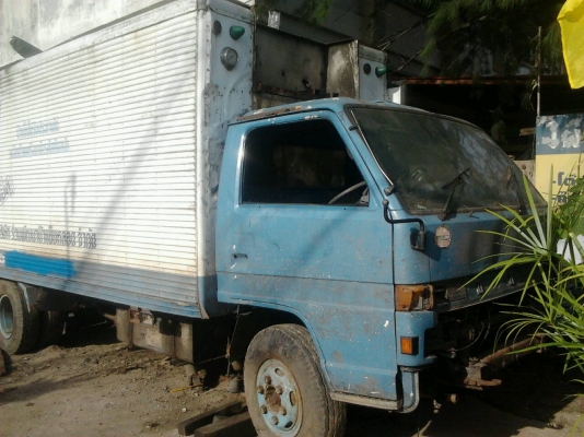 มาอีกแล้วครับ ของดีราตาถูก 6 ล้อ NPR115 เกียรสั้น ตู้เปียก 1 บาน (อ้อ : ลืมไป เครื่่อง เกียร ไม่มีครับ)