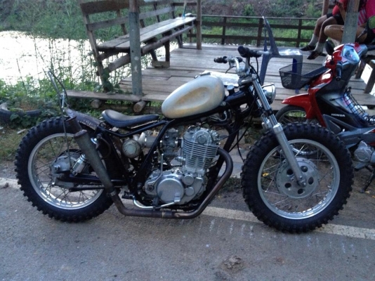 ขายครับ sr400 ปรับราคาเหลือ50000แต่งBobber เลขไม่เต็ม อินวอย ขายครับ sr400 ปรับราคาเหลือ50000แต่งBobber เลขไม่เต็ม อินวอย