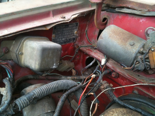 ดัสสัน 720 สีแดงอมส้ม แห้งบาง พร้อมขับพร้อมโอน ขาย 25,000 บาท ดัสสัน 720 สีแดงอมส้ม แห้งบาง พร้อมขับพร้อมโอน ขาย 25,000 บาท