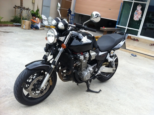 ขาย cb1300 ปี 2005 ทะเบียน ภาษีเต็ม แรงสะใจ