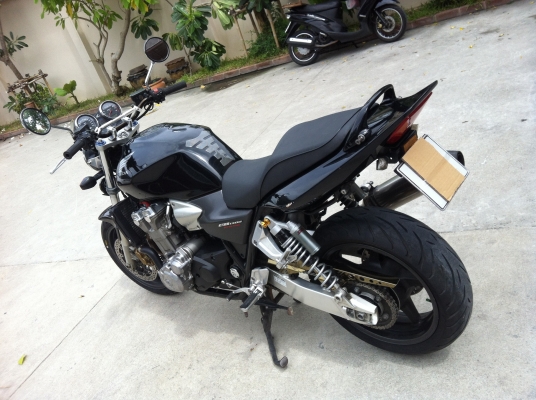 ขาย cb1300 ปี 2005 ทะเบียน ภาษีเต็ม แรงสะใจ