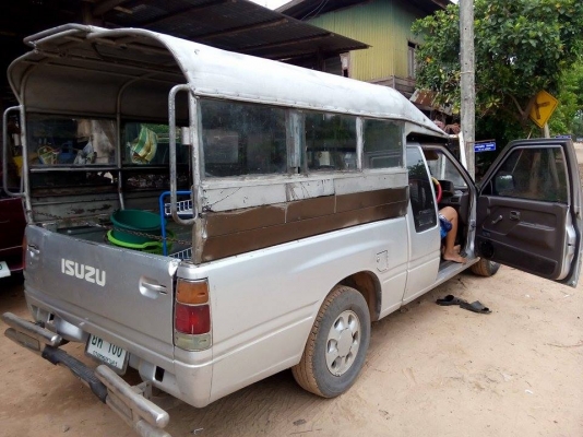 ขายอึชุชุ  TFR90ปี 2536   พวงมาลัยพาเวอร์    แอร์เย็น    พร้อมโอน  ราคาต่อรองได้นิดหน่อย