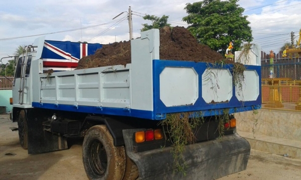 ขายรถบรรทุกหกล้อดั้ม อีซูซู เครื่อง 6HE-1 เทอร์โบอินเตอร์ 240 แรงม้า ดั้มยิงหลัง 12 ตัน เครื่องเสียง