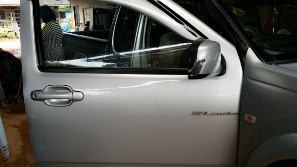 รถ กระบะ ISUZU HI-LANDER