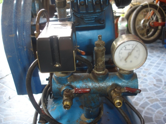 ขายปั๊มลมสายพาน PUMA PP-2 1/2HP 2สูบ 64L