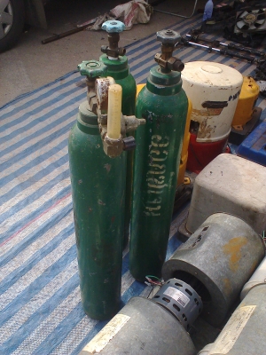 ถังออกซิเจนสภาพเดิมๆครับพร้อมใช้ครับวาวล์ดีครับราคานี้คุ้มมากครับ