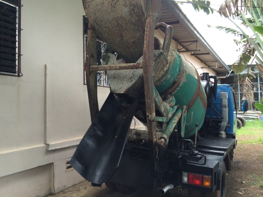 ขายรถมิกซ์ อีซูซุ NKR 110 แรง หัวการ์ตูน ประกอบใช้เอง ไม่มีทะเบียนค่ะ