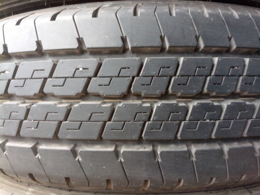 ยางDunlop ปี14 215/70ขอบ15 ยางDunlop ปี14 215/70ขอบ15