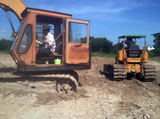 ขายคู่KOMATSU PC60-1กับMITSU BD2D ขายคู่KOMATSU PC60-1กับMITSU BD2D