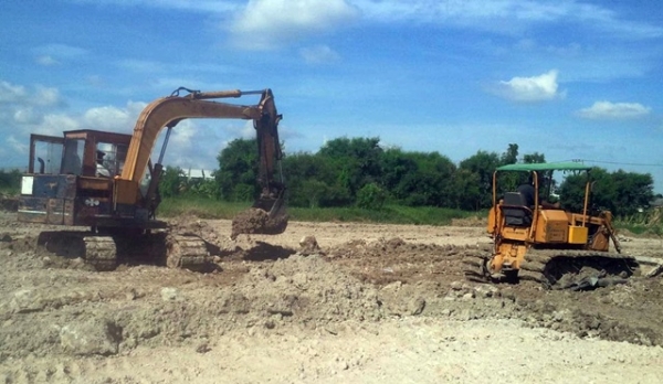 ขายคู่KOMATSU PC60-1กับMITSU BD2D ขายคู่KOMATSU PC60-1กับMITSU BD2D