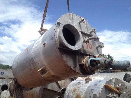 ขายถังสแตนเลส 4,000 ลิตร พร้อมใบกวน สภาพสวย ราคาไม่แพงครับ