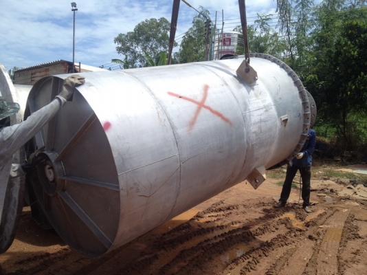 ขายถังสแตนเลส 4,000 ลิตร พร้อมใบกวน สภาพสวย ราคาไม่แพงครับ ขายถังสแตนเลส 4,000 ลิตร พร้อมใบกวน สภาพสวย ราคาไม่แพงครับ