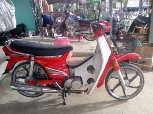 ขายดรีมคุรุสีใหม่8500บาท0897074784พิดโลก