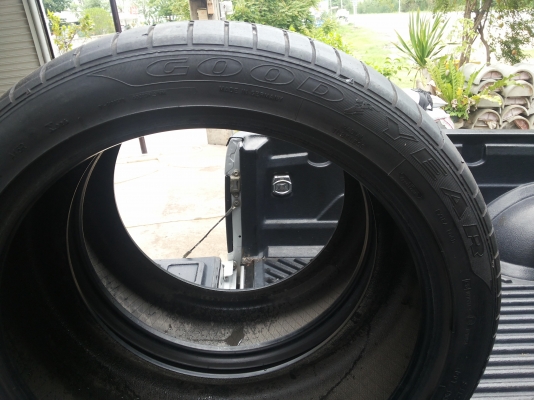 ขายยาง (1 คู่)